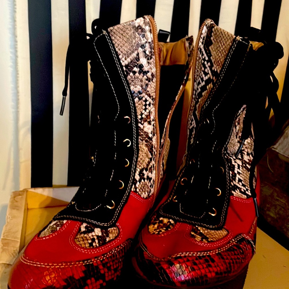 Rouge Snake Skin Combat Style Boots Size 9